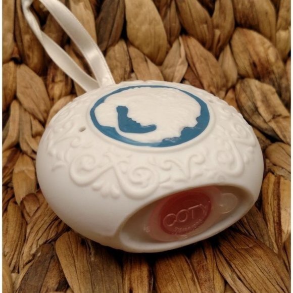 Vintage Lingerie Coty Sweet Earth Cameo Pomander, EUC - Picture 4 of 6